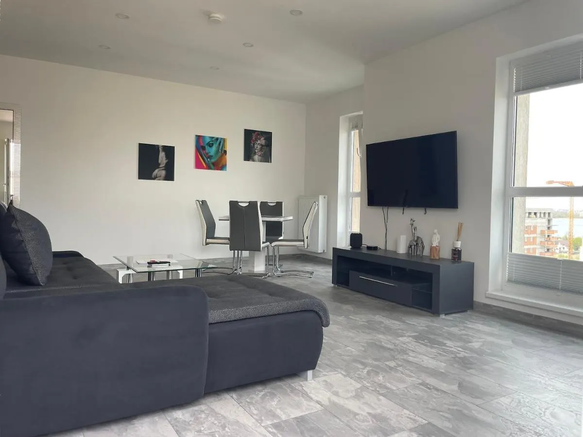 Lakeview 2 Room Penthouse Rooftop Terrace W15 布加勒斯特