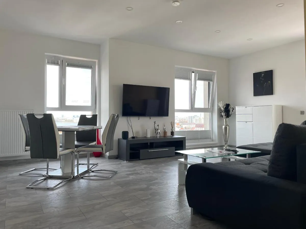 アパート Lakeview 2 Room Penthouse Rooftop Terrace W15 ブカレスト ルーマニア